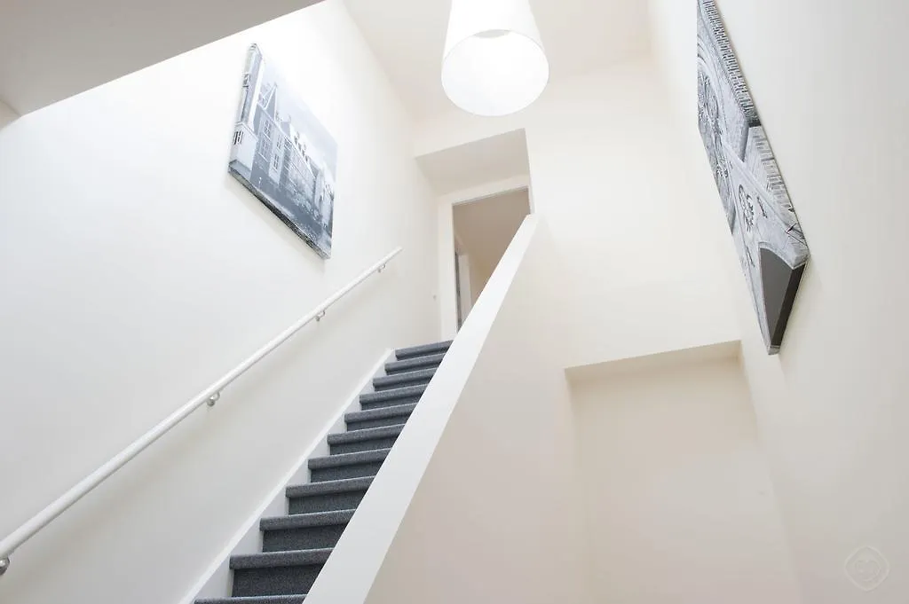 Modern Centre Apartments Haia