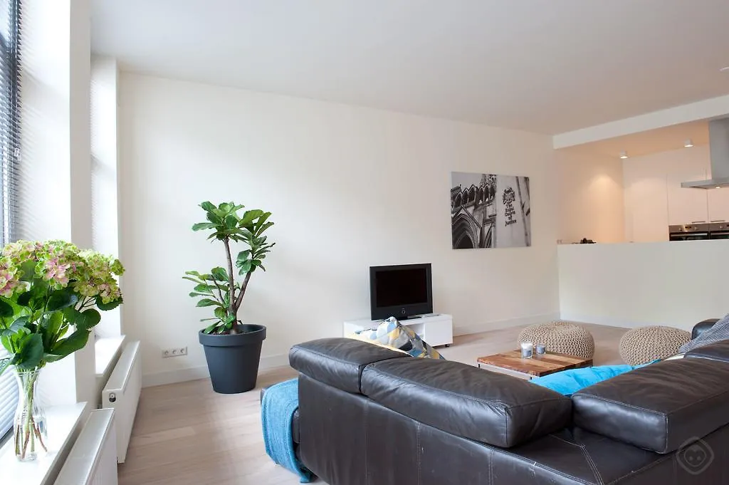 Modern Centre Apartments Haia