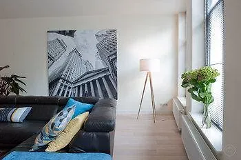 Modern Centre Apartments Haia 0*,