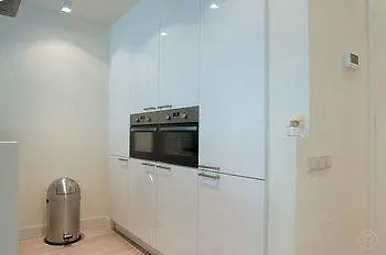 Modern Centre Apartments Haia 0*,